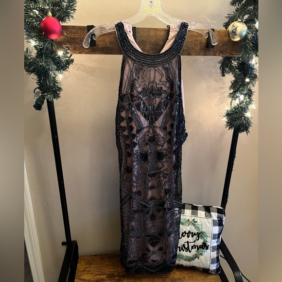 Formal mini dreas sz LG - Picture 1 of 2